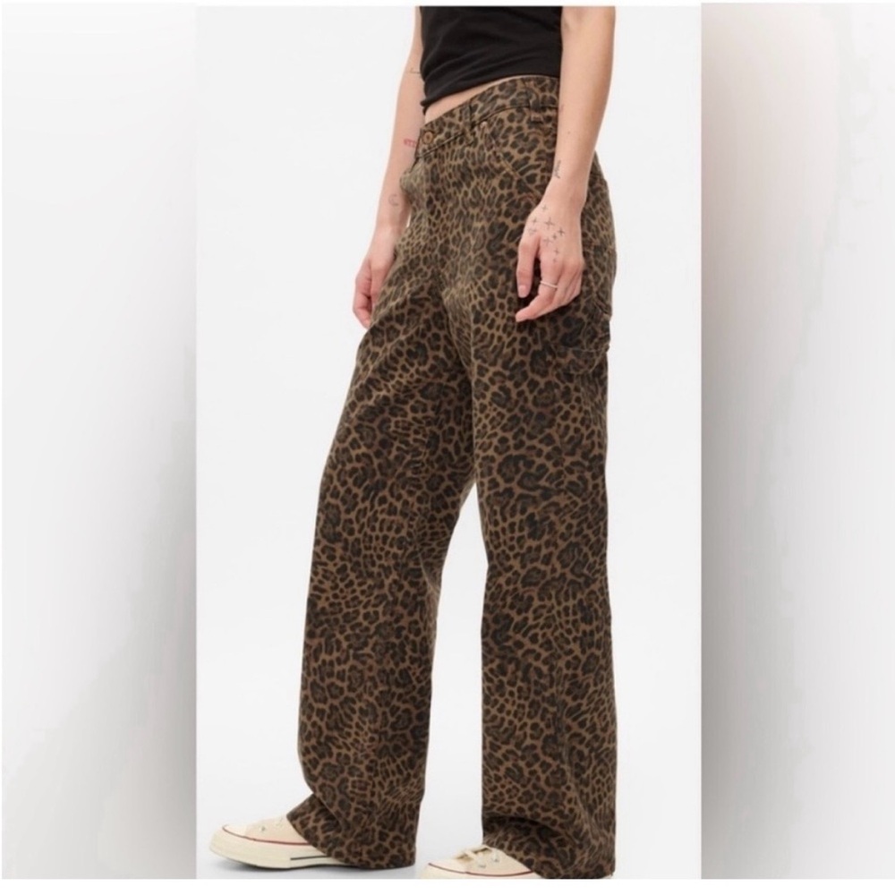 GAP Leopard Print Carpenter Mid Rise Pants - Brown/Black